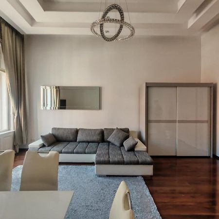 Basilika View Imperial Suite -Sas Street -Need Reservation For Free Parking Budapest Exterior photo