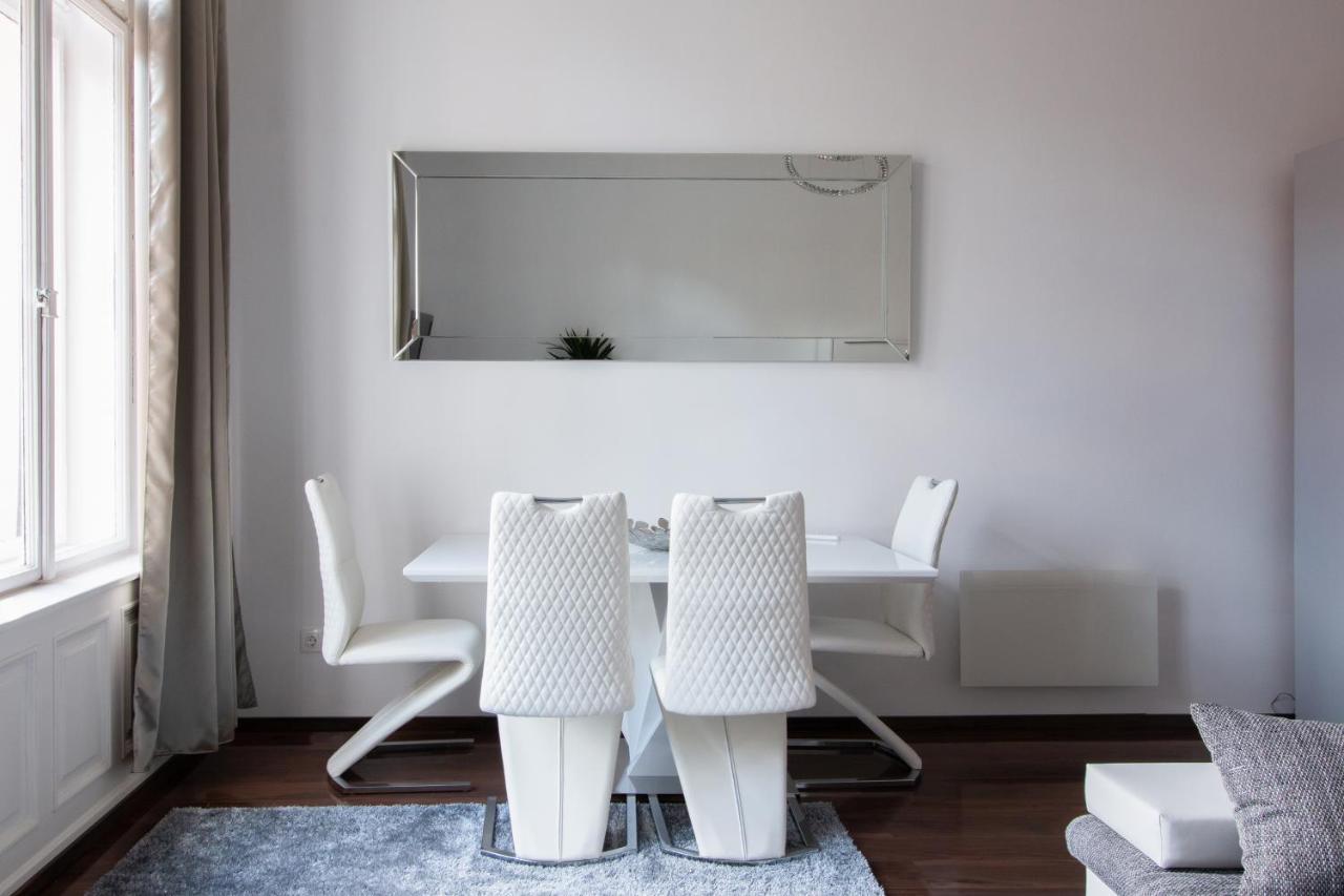 Basilika View Imperial Suite -Sas Street -Need Reservation For Free Parking Budapest Exterior photo
