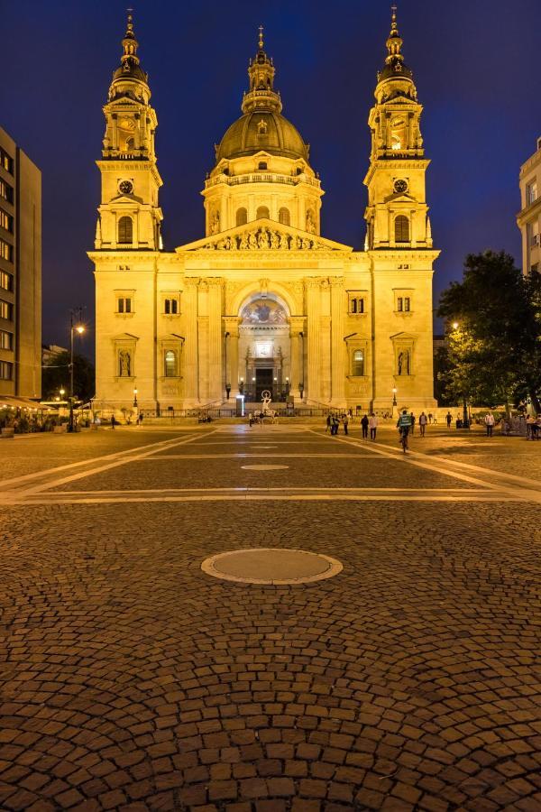 Basilika View Imperial Suite -Sas Street -Need Reservation For Free Parking Budapest Exterior photo