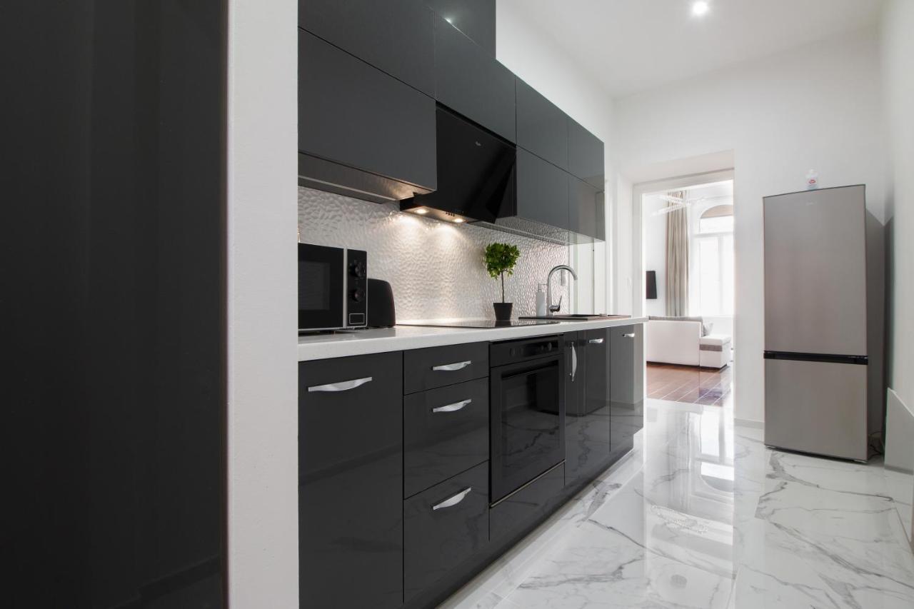 Basilika View Imperial Suite -Sas Street -Need Reservation For Free Parking Budapest Exterior photo