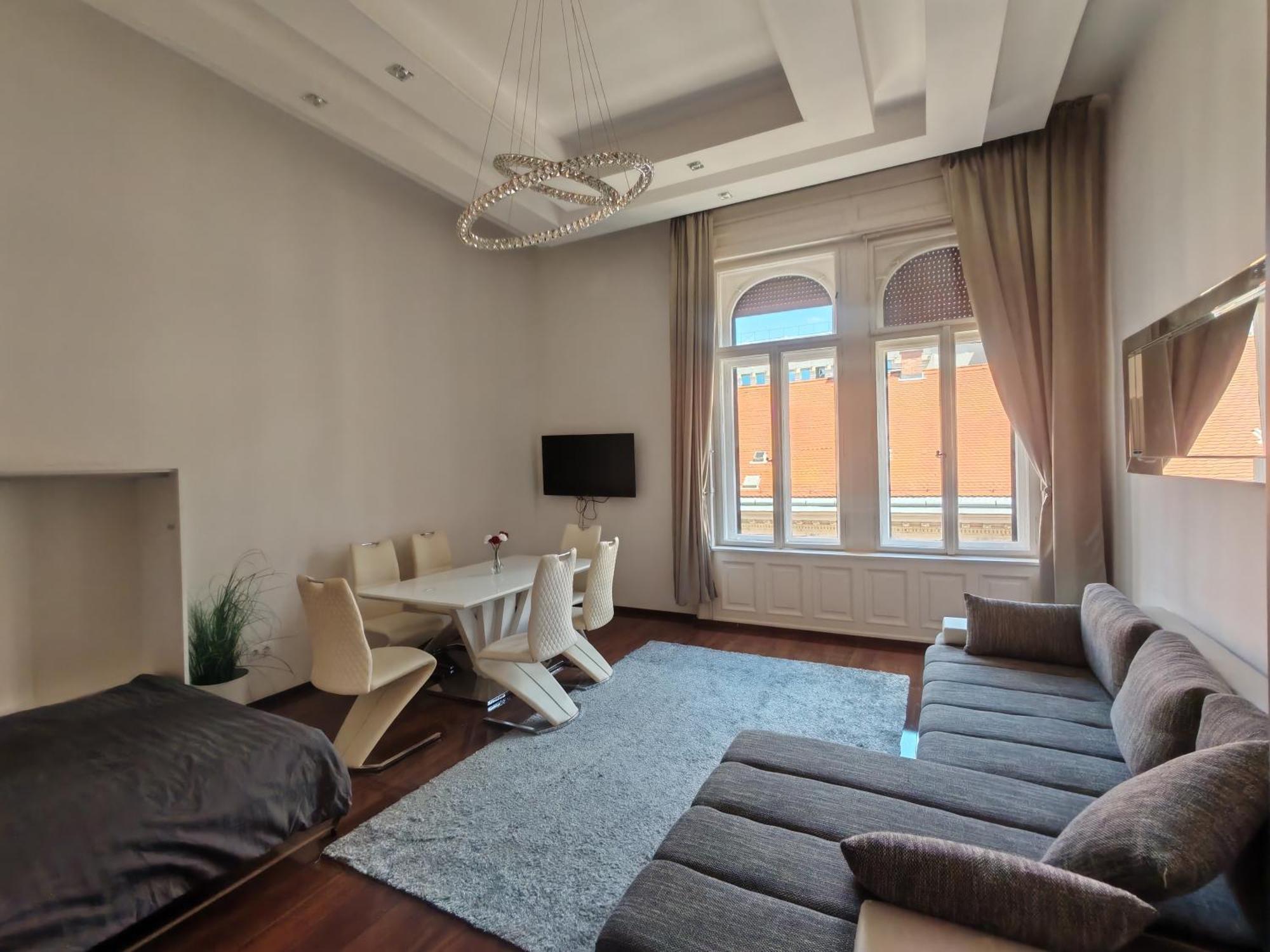 Basilika View Imperial Suite -Sas Street -Need Reservation For Free Parking Budapest Exterior photo