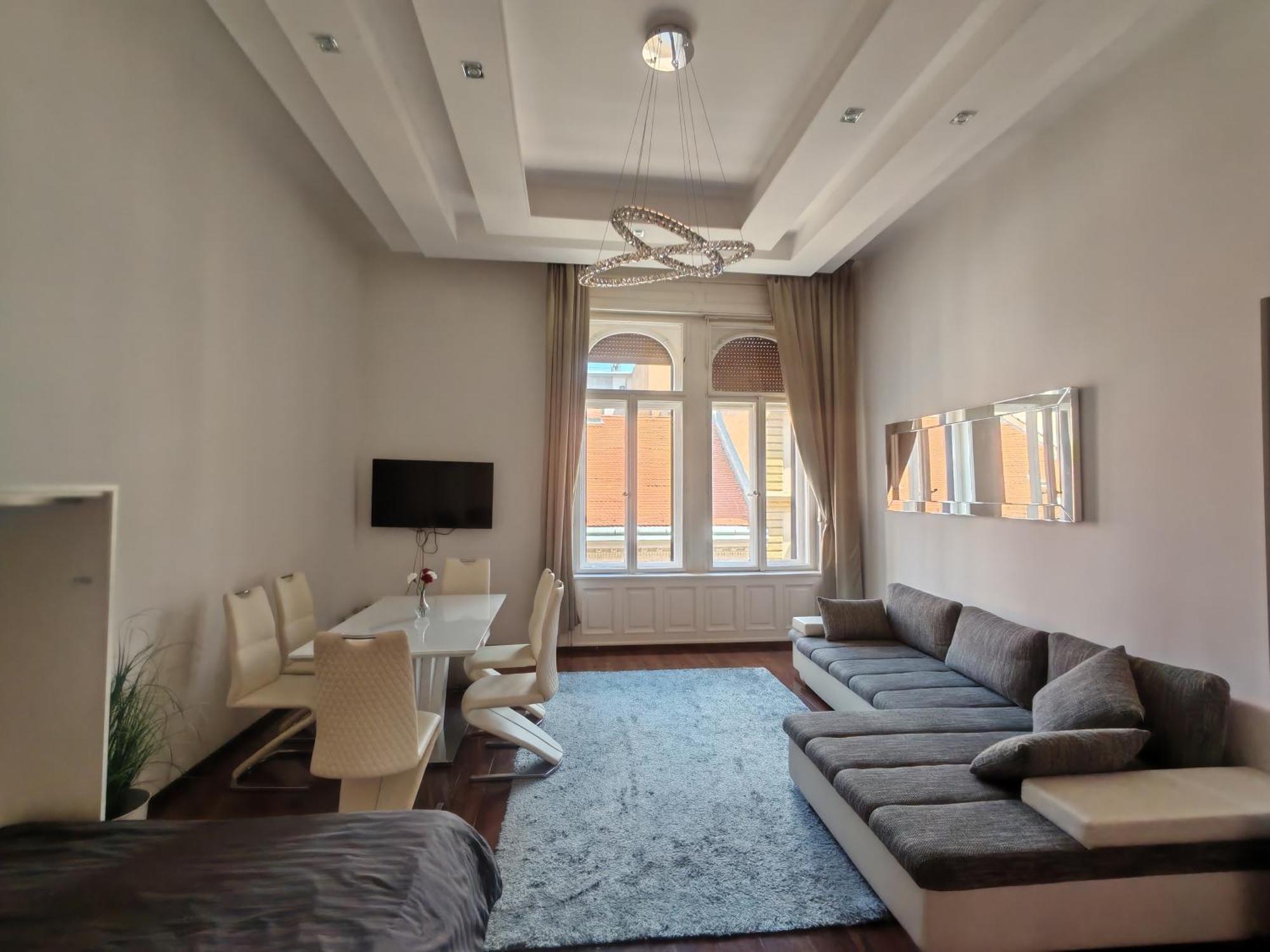 Basilika View Imperial Suite -Sas Street -Need Reservation For Free Parking Budapest Exterior photo